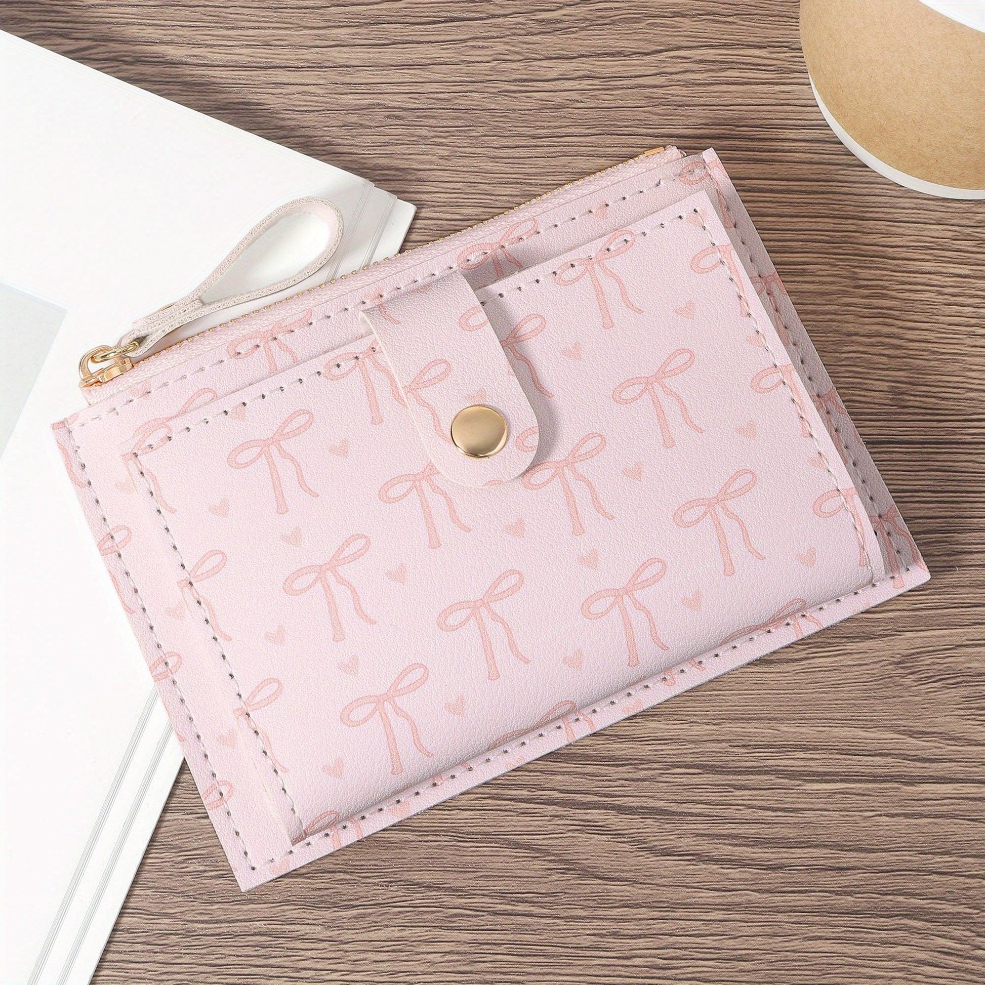 Retro Print Women&Apos;S Short Wallet, High-Quality Credit Card Holder, Casual Multi-Slot Organizer with Snap Closure, Lined, Ideal for Dorms And Study Sessions, Credit Card Storage|Sleek Wallet| Lined Walle - Buy online at  Vibe In Cart.