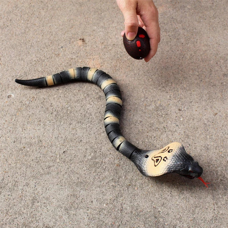 RC Snake Realistic Snake Toys Infrared Receiver Electric Simulated Animal Cobra Viper Toy Joke Trick Mischief For Kids Halloween - Buy online at  Vibe In Cart.