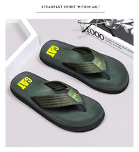 Men's Anti-Slip Breathable Beach Slippers Wide Strap Flat Heel