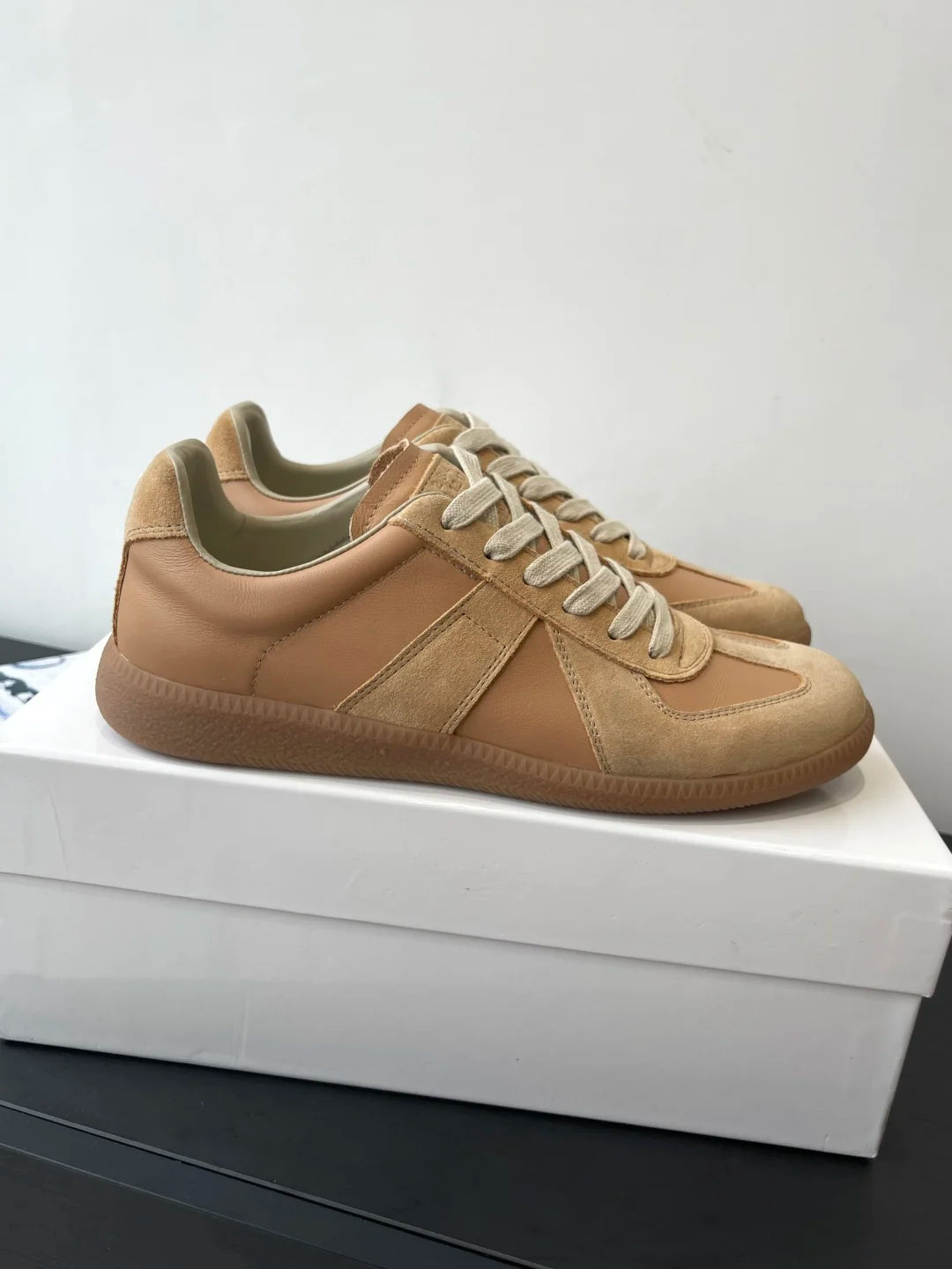 Men's White Lace-Up Genuine Leather Casual Shoes