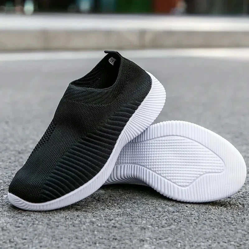 Women's Breathable Mesh Low Top Sneakers for Walking and Running