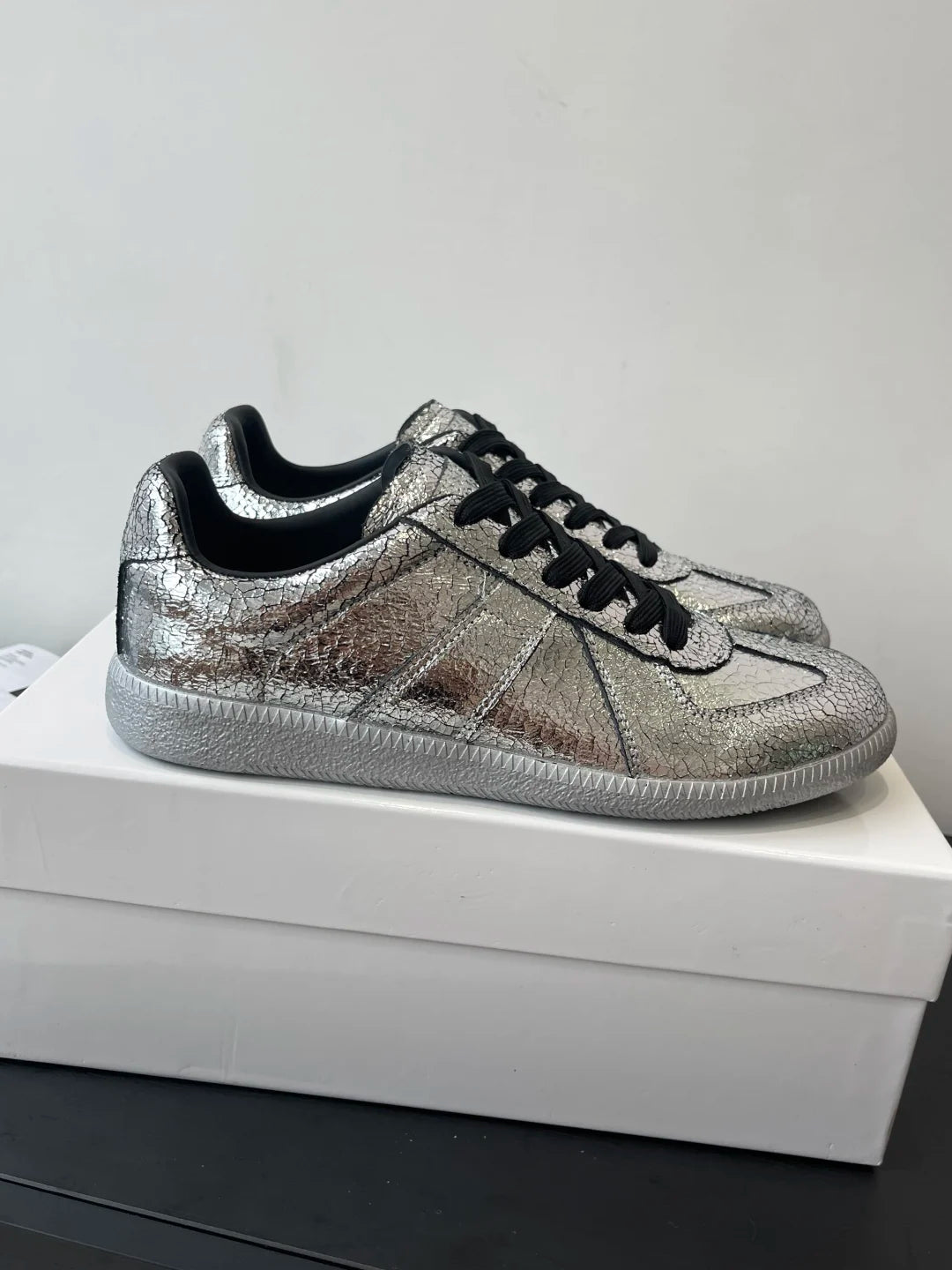 Men's leather flat bottomed casual lace up white shoes, women's moral training shoes, board shoes, running shoes - Buy online at  Vibe In Cart.