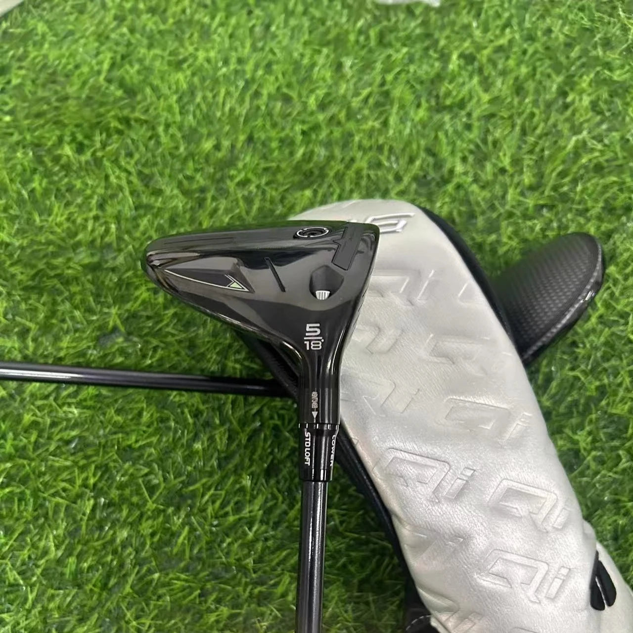 Golf Club for Men: No. 3 Wood with No. 5 Wood Head Cover