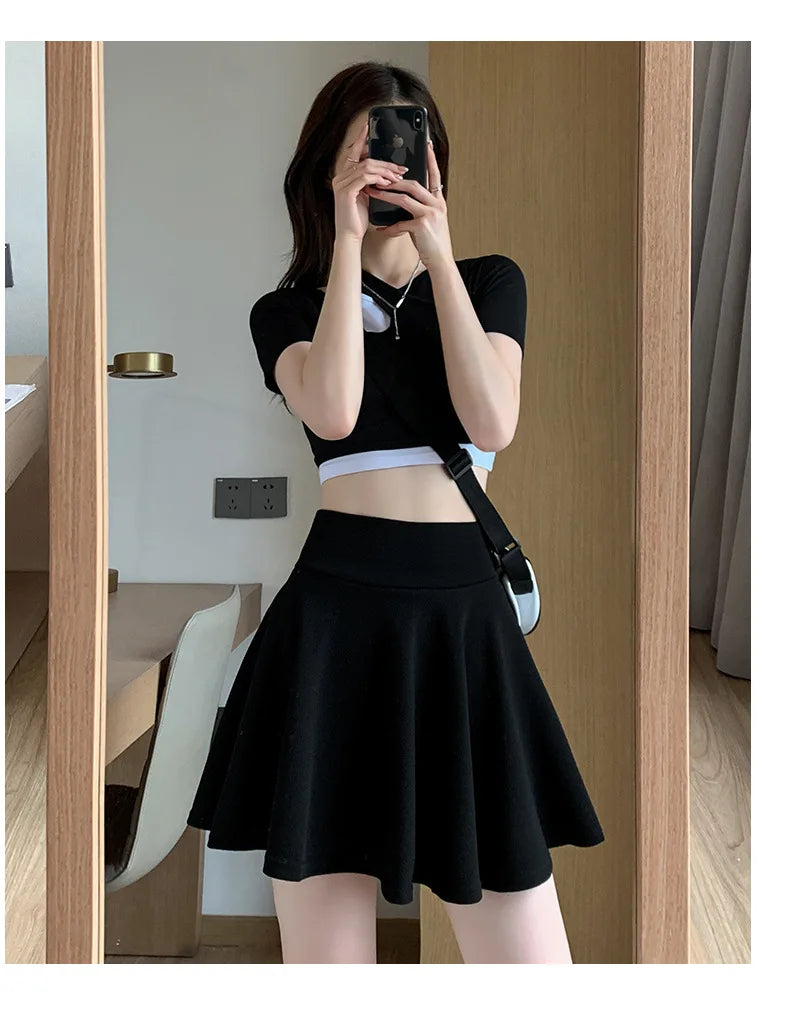 Women's Black High Waist Pleated Mini Skirt with Elastic Waist