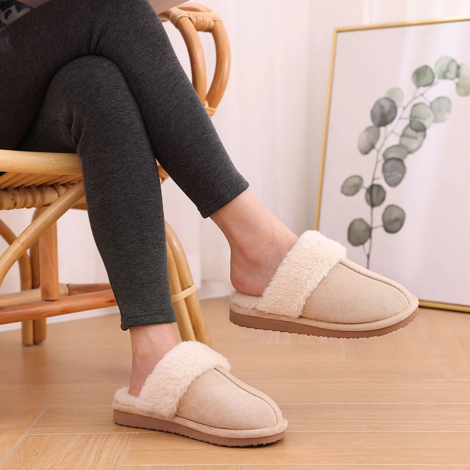 Women's Warm Plush Fuzzy Indoor Slippers with Faux Fur