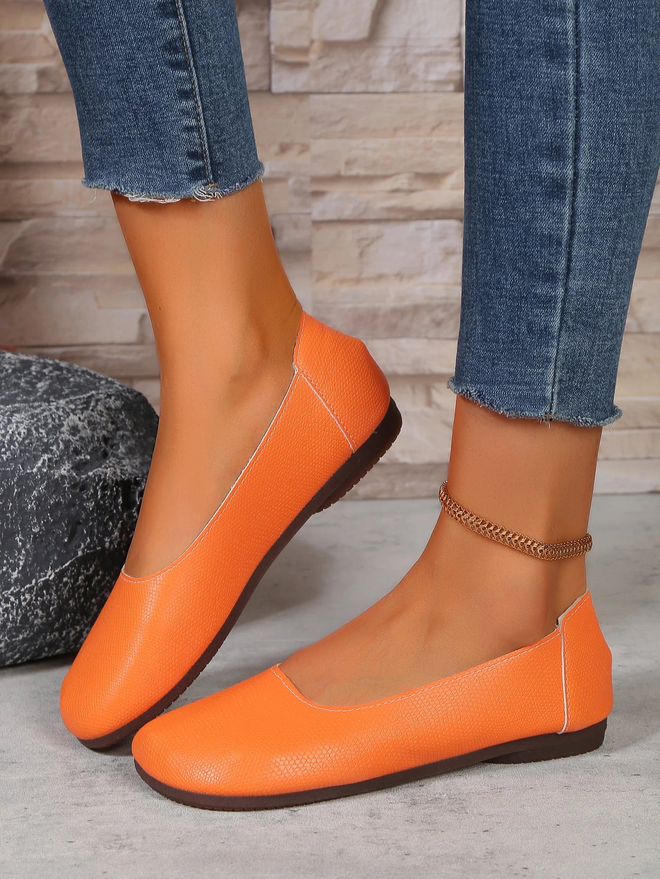 Popular flat sole single shoe round toe bean shoes 2024 new soft soled women's shoes large size single shoe grandmother shoes - Buy online at  Vibe In Cart.