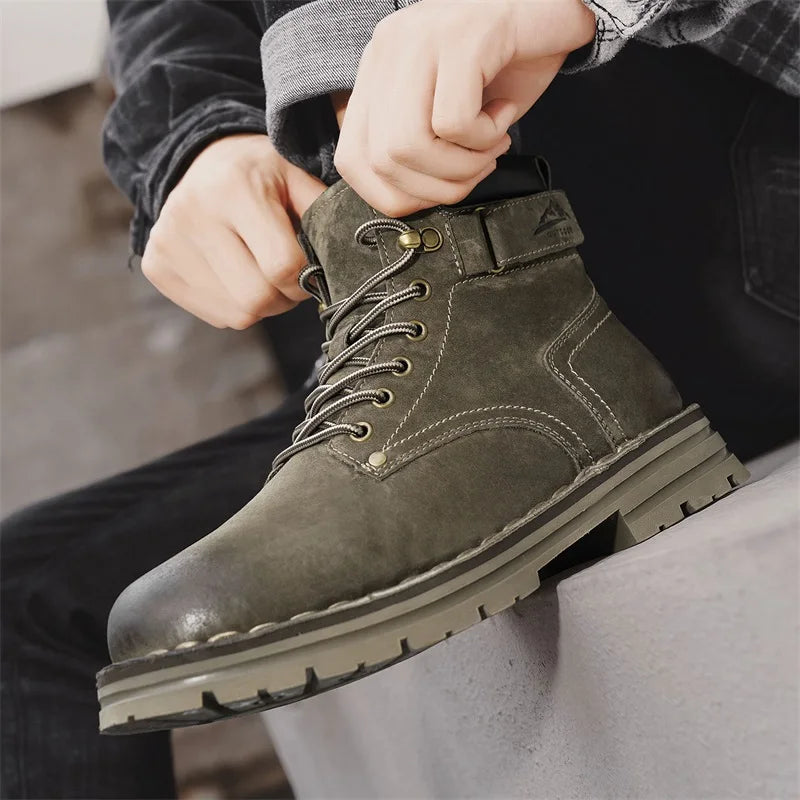 Men's Ankle Height Lace-Up Flat Heel Boots with Bonded Leather Insole and Mesh Lining