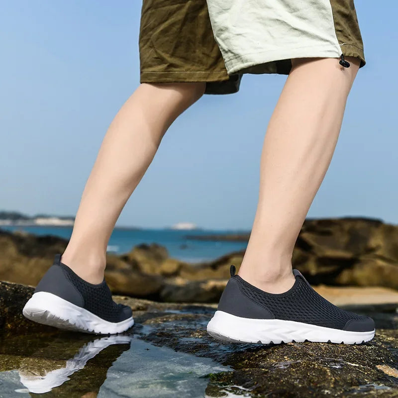 Men's Breathable Mesh Casual Shoes Non-Slip Outdoor Lightweight