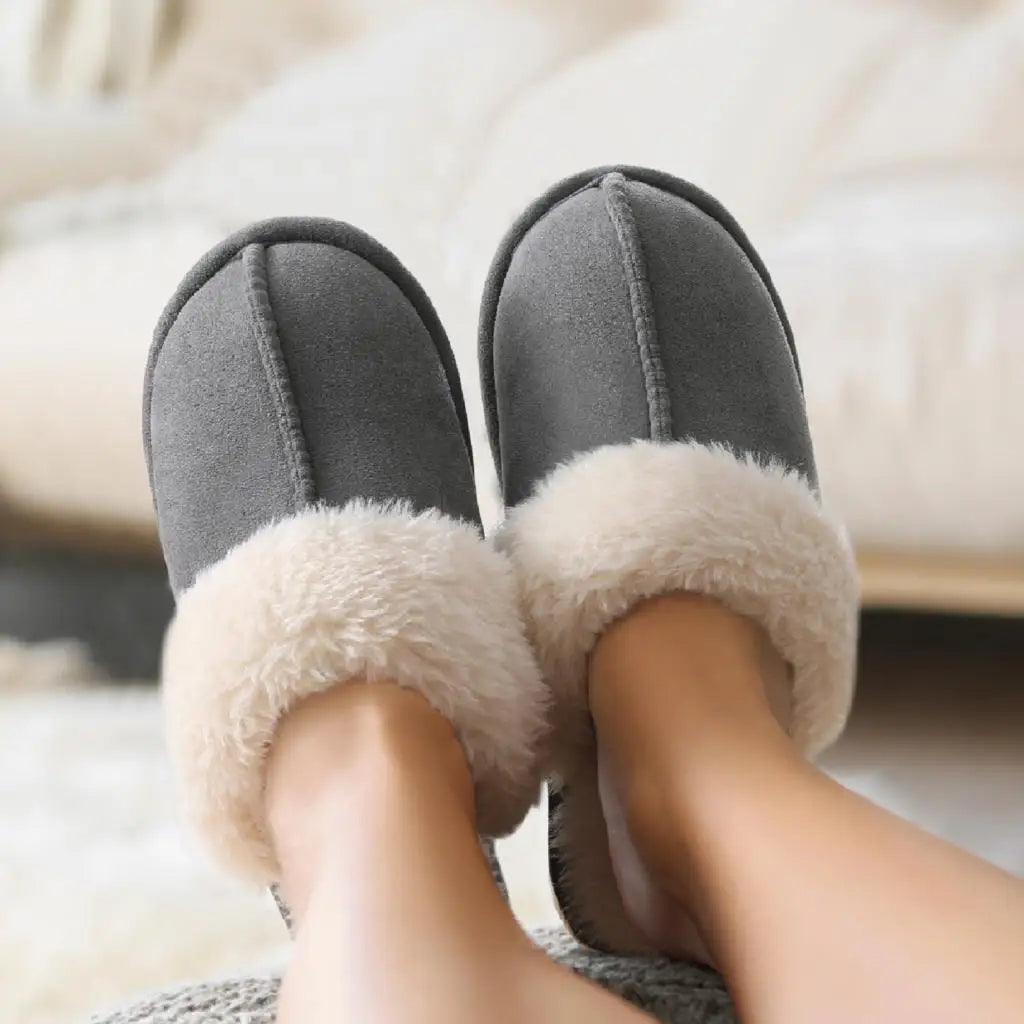 Women's Warm Plush Fuzzy Indoor Slippers with Faux Fur