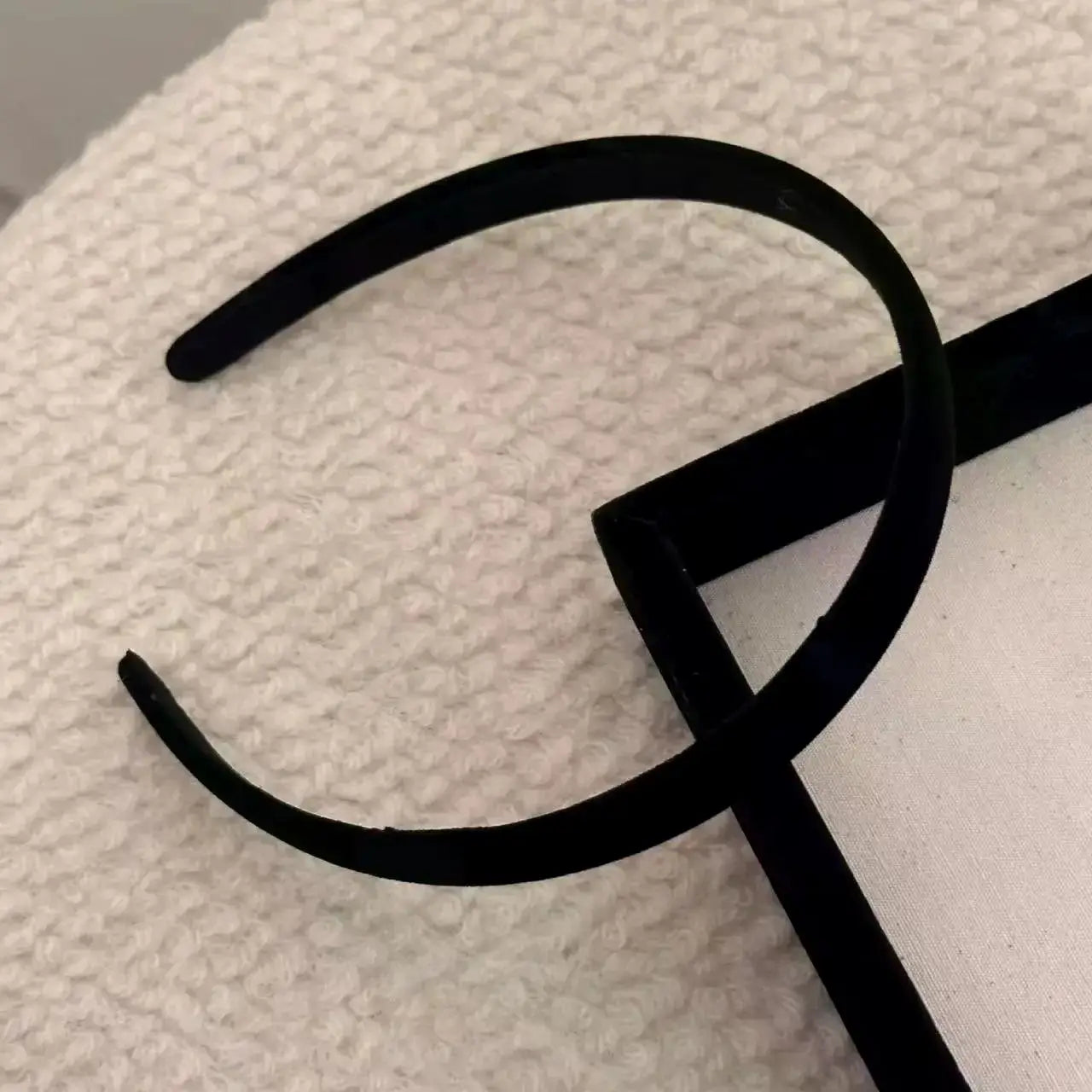 Headbands for Women Girl Hair Bands Korean Accessories Hoop Fascinators Elegant Headdress Vintage 2024 Popular New in Gift Black - Buy online at  Vibe In Cart.