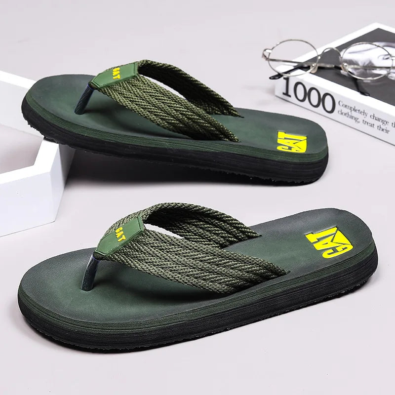 Men's Anti-Slip Breathable Beach Slippers Wide Strap Flat Heel