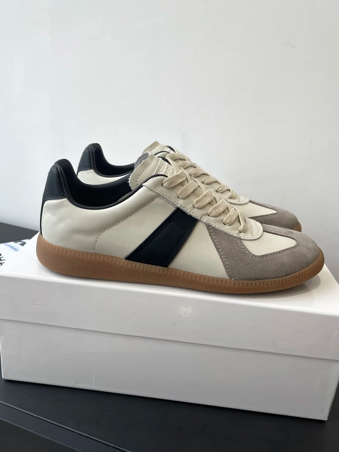 Men's White Lace-Up Genuine Leather Casual Shoes