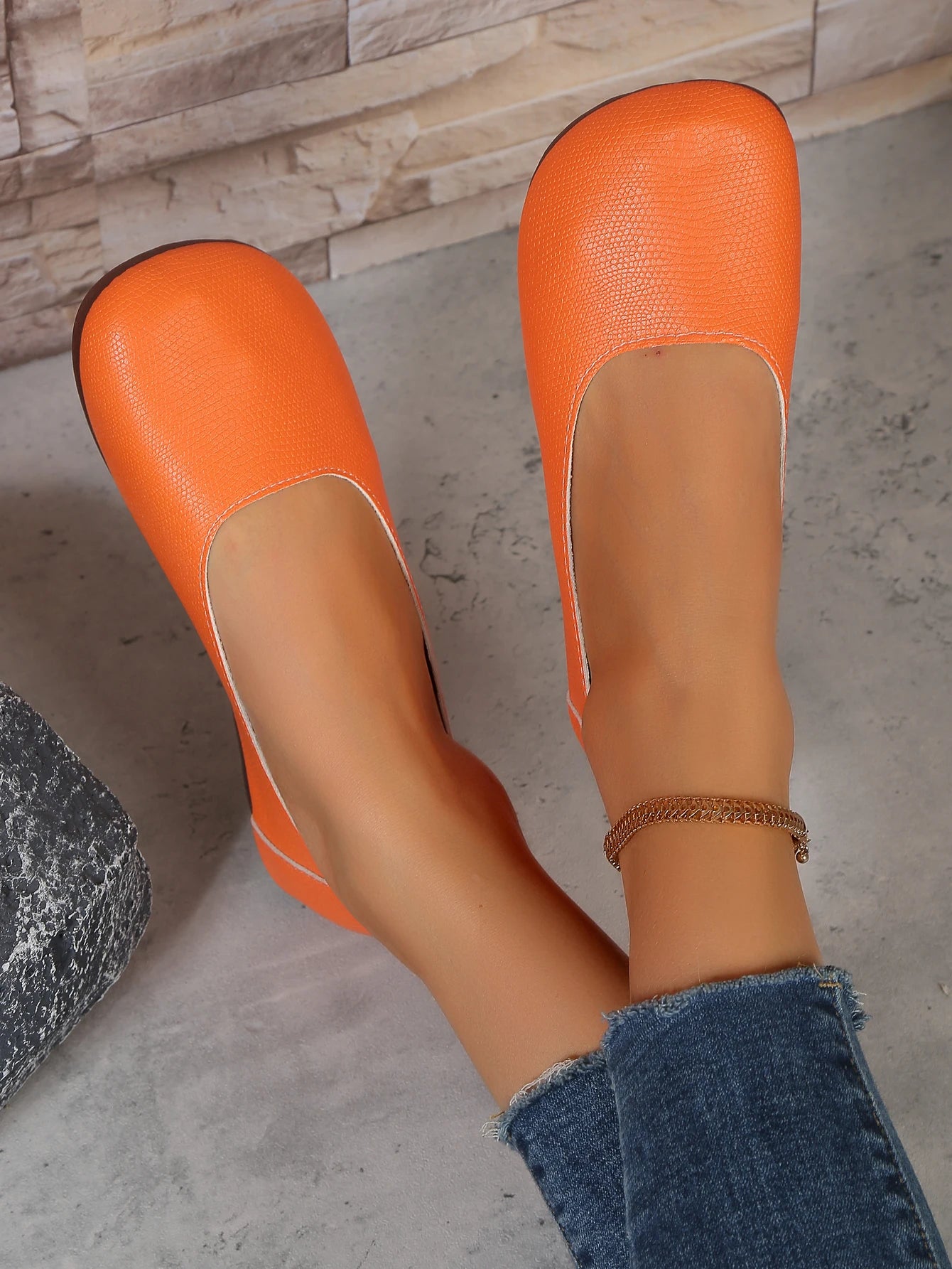 Popular flat sole single shoe round toe bean shoes 2024 new soft soled women's shoes large size single shoe grandmother shoes - Buy online at  Vibe In Cart.