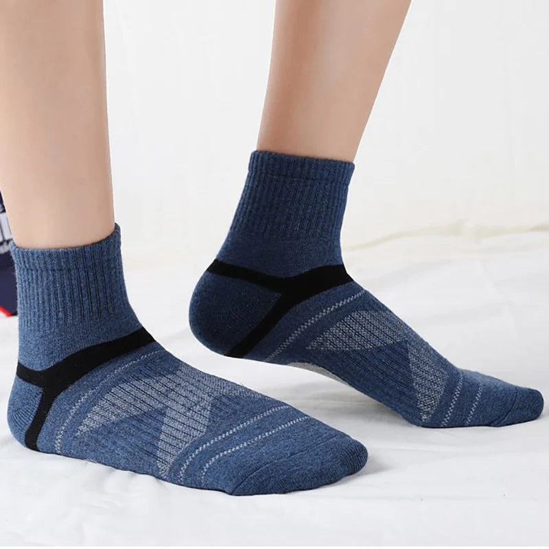 2/4pairsof professional fitness socks anti slip running socks men's and women's universal basketball and football training socks - Buy online at  Vibe In Cart.