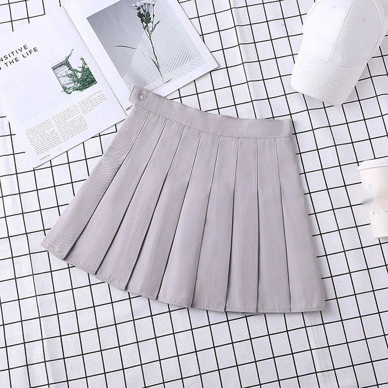 Women's Pleated Plaid A-Line High Waist Mini Skirt in Black