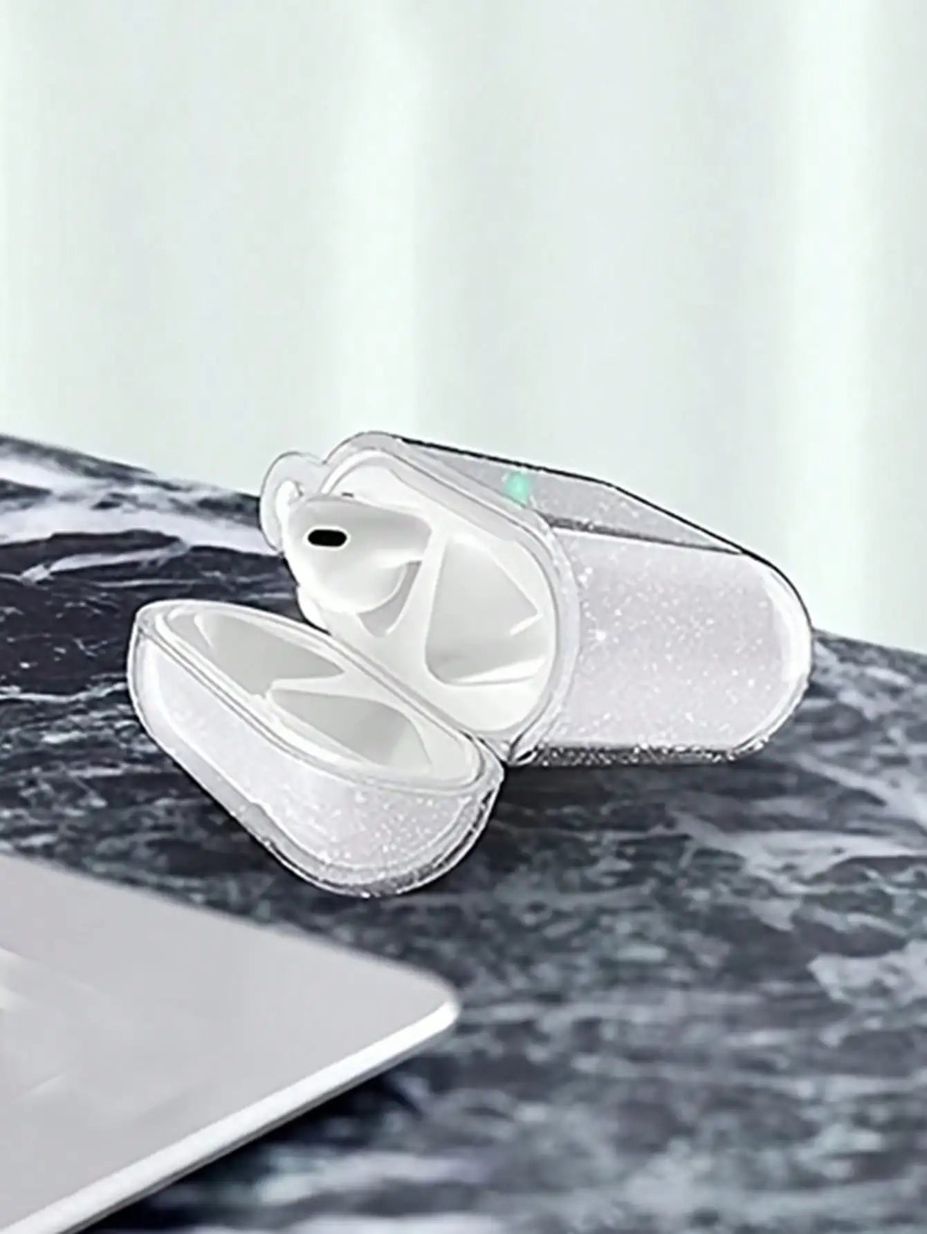 Wireless Earphone Protective Case in Silicone and TPU with Cleaner Kit