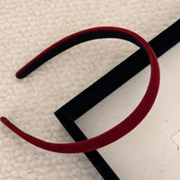 Women's Casual Black Plastic Headband for All Seasons