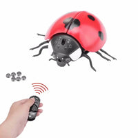 Trick Electric Cockroach Pet RC Simulation Spider Robotic Remote Control Ant Toy Halloween Xmas Mini Gift for Adult Prank Insect
