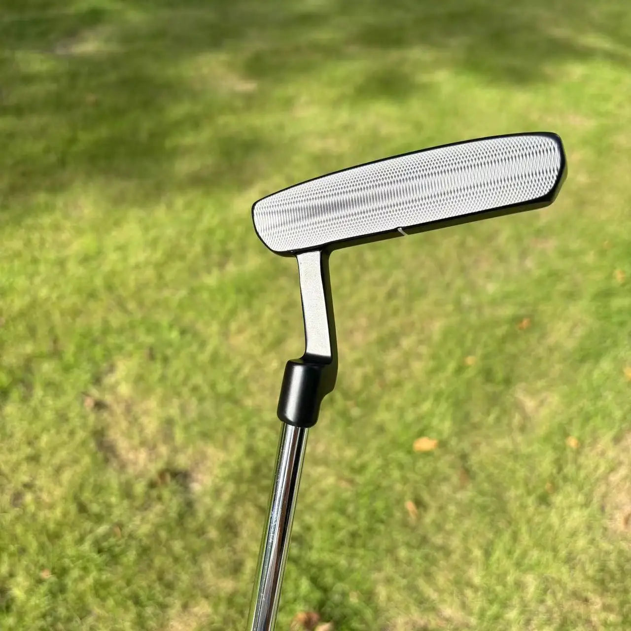 Right-Handed Men's Golf Putter with Zinc Alloy Head, Steel Shaft, Black Rubber Grip, 34/35 Inch