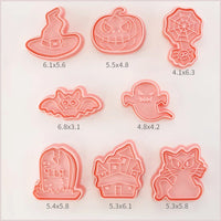 8-Piece Plastic 3D Cookie Cutters Set with Cartoon Designs