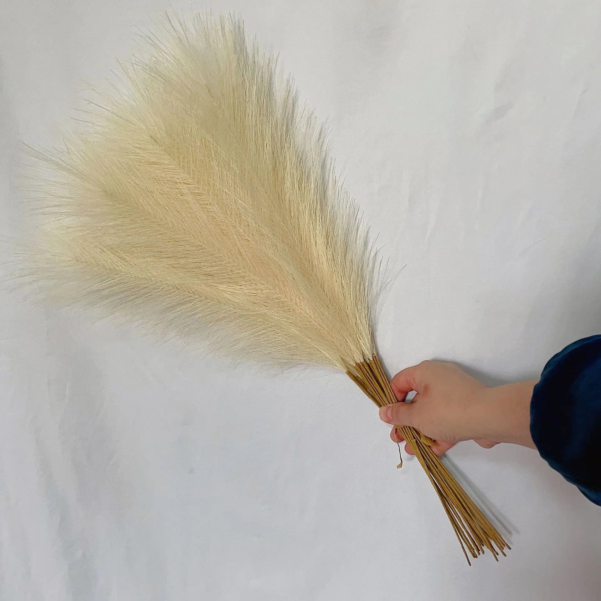 55cm 5-Piece Fluffy Artificial Pampas Grass Bouquet Decor