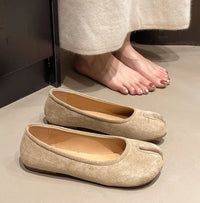 Women's Split Toe Ballet Flats With Slip-On Closure