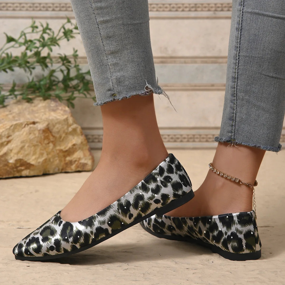 Leopard Shoes 2025 New Women Flats Woman Casual Shoes Pointe Toe Spring Summer Flat Fashion Ladies Shoes Slip-on Big Size - Buy online at  Vibe In Cart.