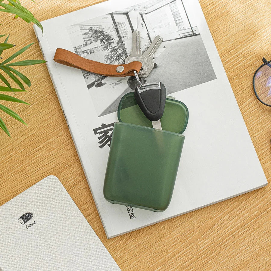 Transparent Dustproof Storage Box for Cables and Chargers in White, Green, and Gray