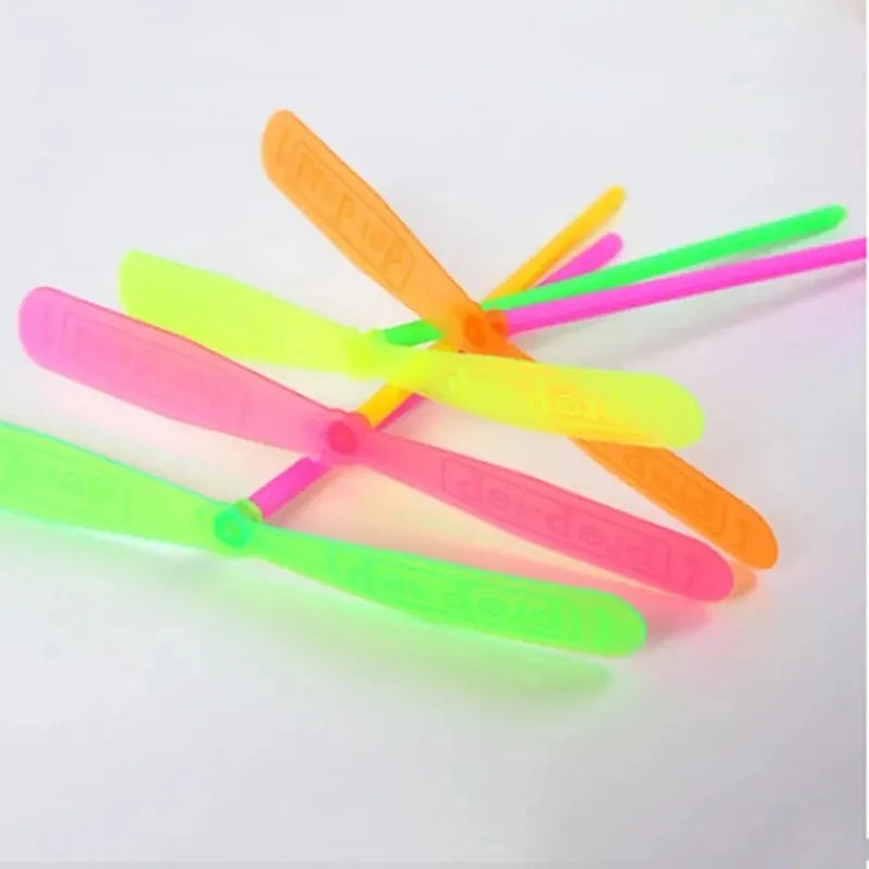 Plastic Bamboo Dragonfly Propeller Outdoor Toy, 10 or 20 Pieces, Multicolor