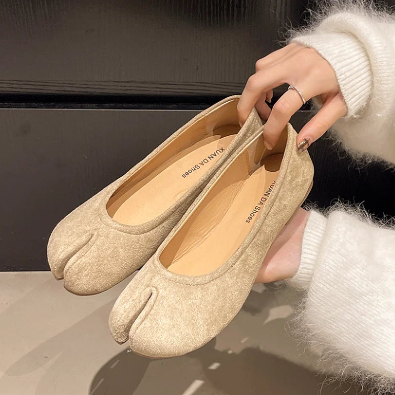Japanese Style Tabi Ninja Shoes Women Cozy Leather Flats Split Hoof Toe Loafers Femme Mary Jeans Mocasines Ladies Ballerina Shoe - Buy online at  Vibe In Cart.