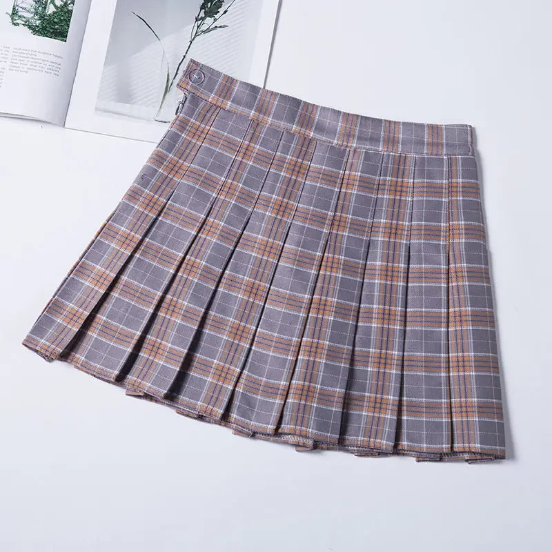 Women's Pleated Plaid A-Line High Waist Mini Skirt in Black