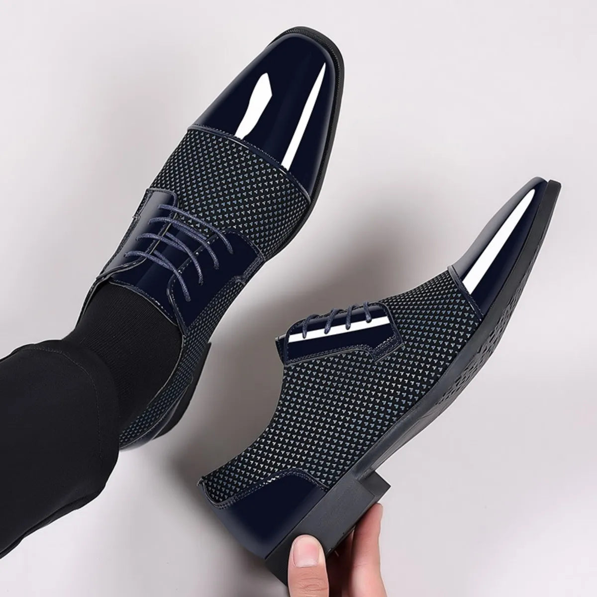 Men's Elastic Band Oxfords With PVC Insole And Rubber Outsole