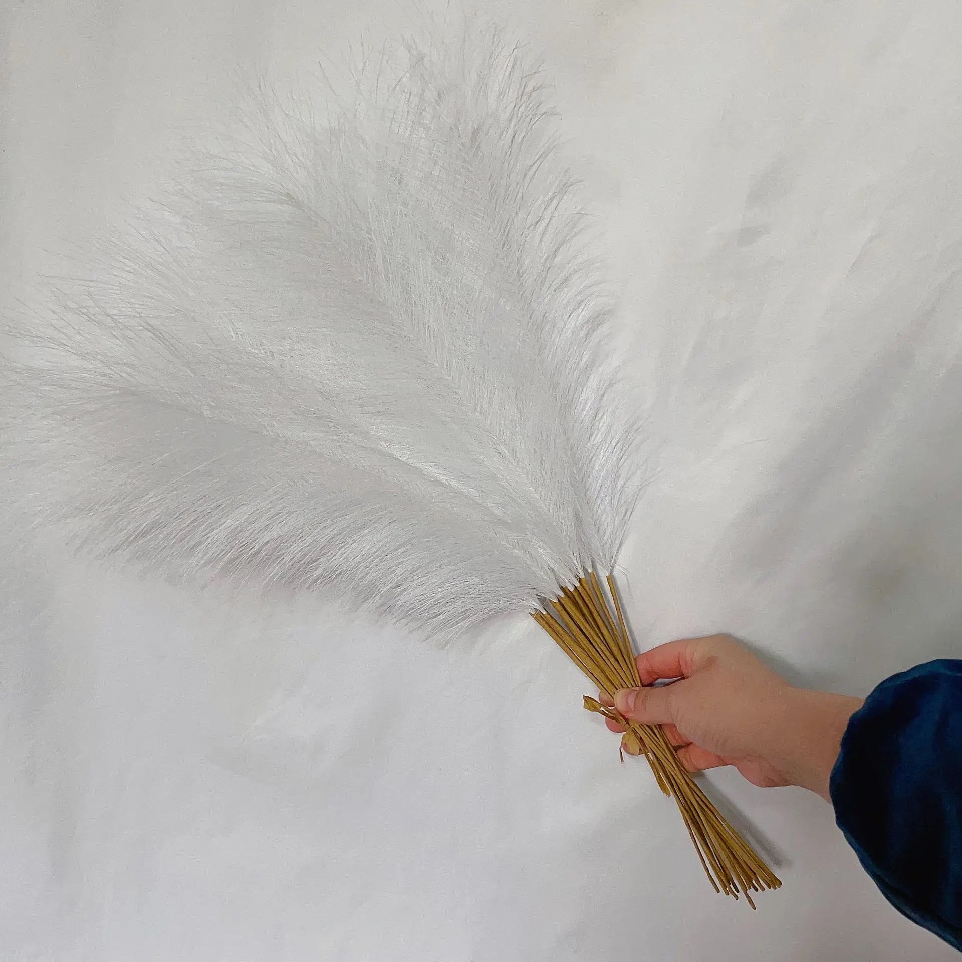 55cm 5-Piece Fluffy Artificial Pampas Grass Bouquet Decor