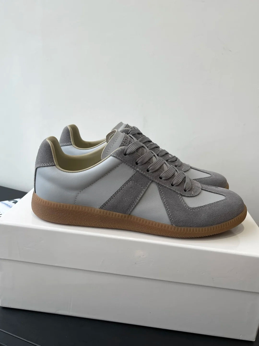 Men's leather flat bottomed casual lace up white shoes, women's moral training shoes, board shoes, running shoes - Buy online at  Vibe In Cart.