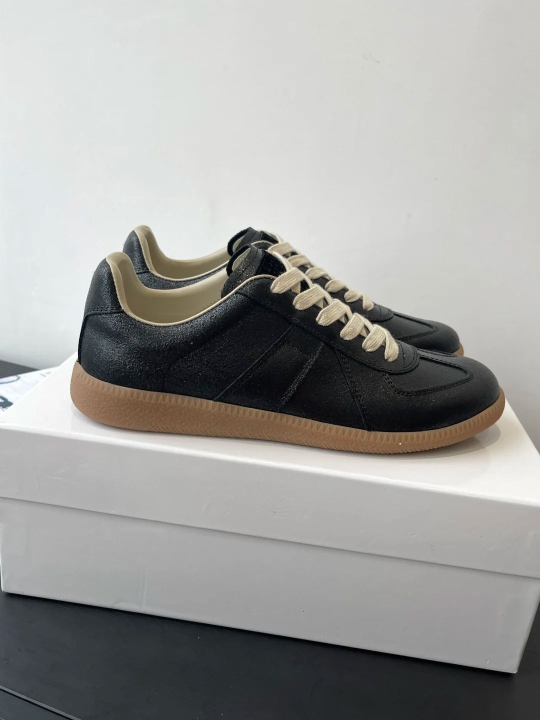 Men's White Lace-Up Genuine Leather Casual Shoes