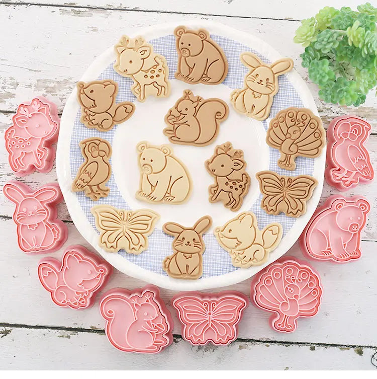 8-Piece Plastic 3D Cookie Cutters Set with Cartoon Designs