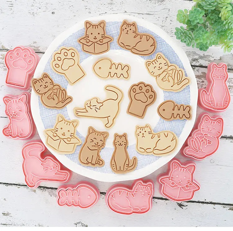 8-Piece Plastic 3D Cookie Cutters Set with Cartoon Designs