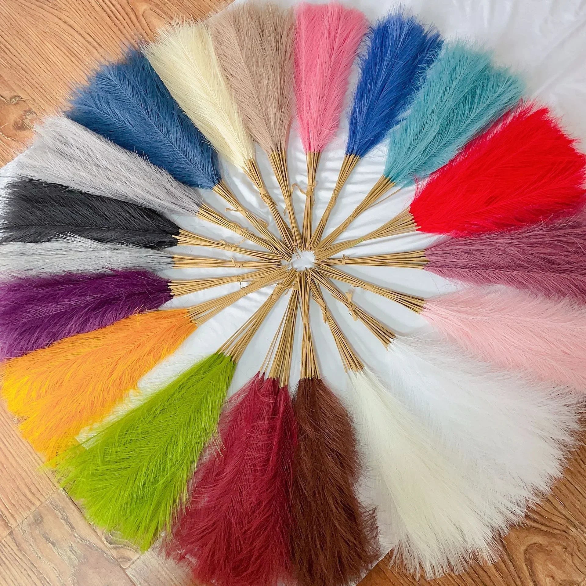 55CM 5PCS Fluffy Pampas Grass Boho Decor Flower Fake Plant Reed Simulated Wedding Party Home Decoration Artificial Flowers - Buy online at  Vibe In Cart.