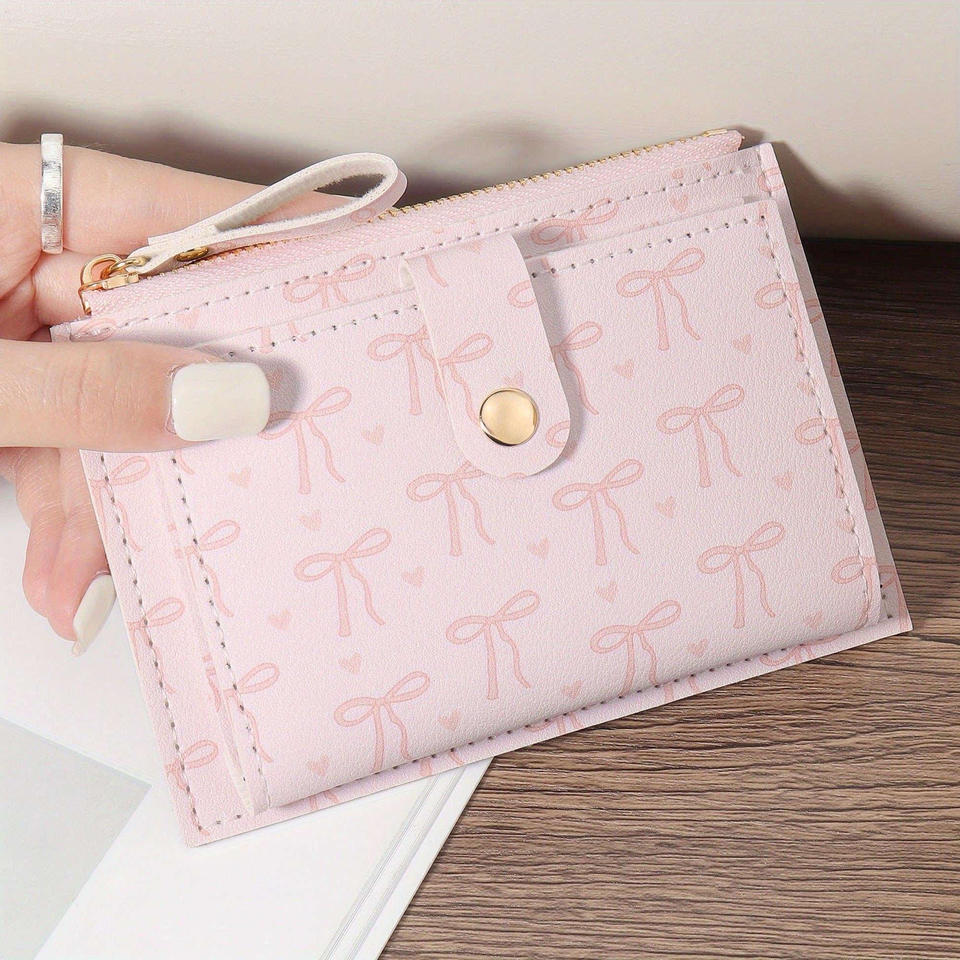 Retro Print Women&Apos;S Short Wallet, High-Quality Credit Card Holder, Casual Multi-Slot Organizer with Snap Closure, Lined, Ideal for Dorms And Study Sessions, Credit Card Storage|Sleek Wallet| Lined Walle - Buy online at  Vibe In Cart.